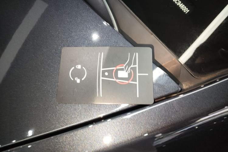 Used Tesla Model Y 2024 Rear-Wheel-Drive Version Vehicle Key