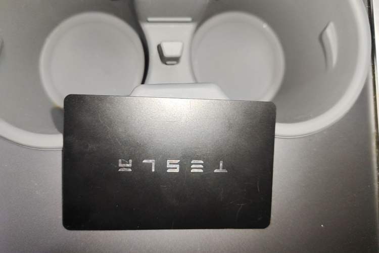 Used Tesla Model Y 2024 Rear-Wheel-Drive Version Vehicle Key