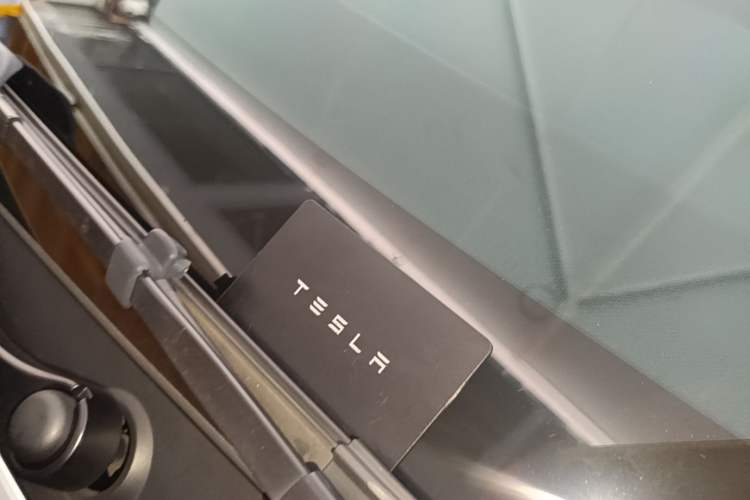 Used Tesla Model Y 2024 Long-Range All-Wheel-Drive Version Vehicle Key