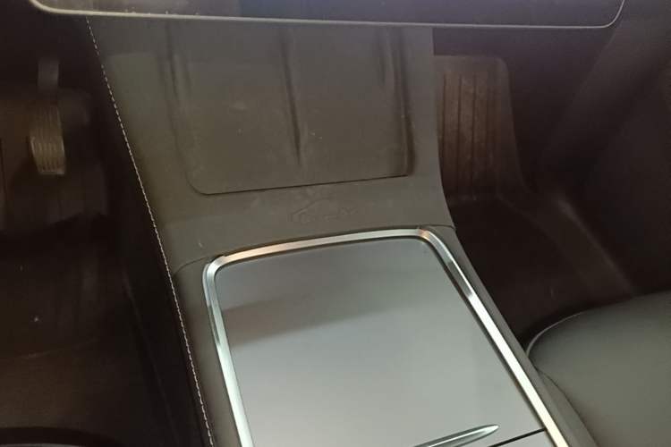 Used Tesla Model Y 2024 Rear-Wheel-Drive Version Vehicle Key