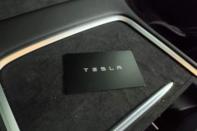 Used Tesla Model Y 2024 Rear-Wheel-Drive Version Vehicle Key