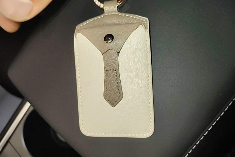 Used Tesla Model Y 2024 Long-Range All-Wheel-Drive Version Vehicle Key