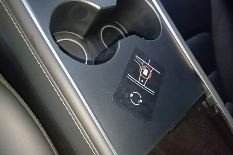 Used Tesla Model Y 2024 Rear-Wheel-Drive Version Vehicle Key