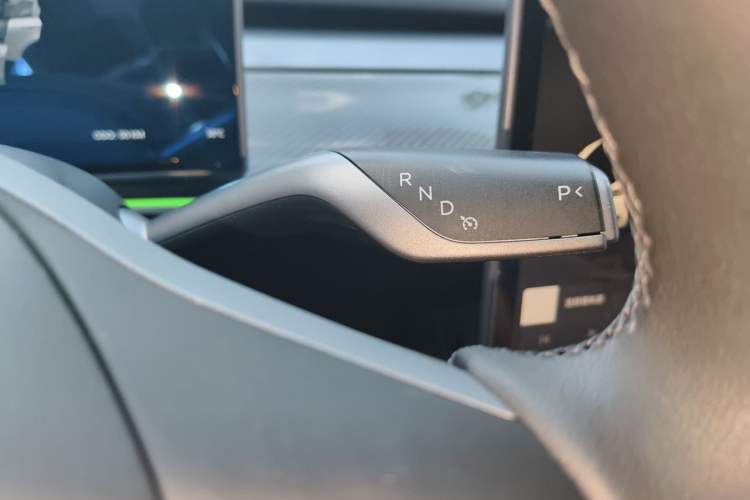 Used Tesla Model Y 2024 Long-Range All-Wheel-Drive Version Vehicle Key
