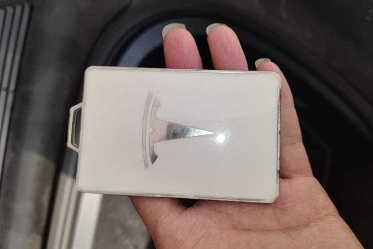Used Tesla Model Y 2024 Rear-Wheel-Drive Version Vehicle Key