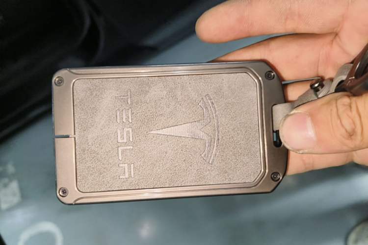 Used Tesla Model Y 2024 Rear-Wheel-Drive Version Vehicle Key