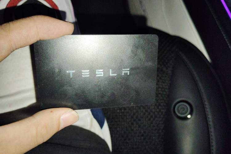 Used Tesla Model Y 2024 Long-Range All-Wheel-Drive Version Vehicle Key