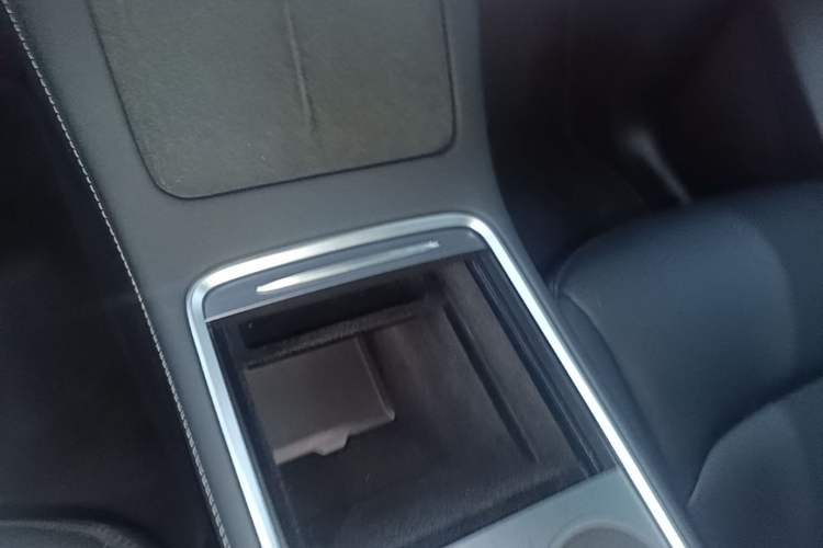 Used Tesla Model Y 2024 Rear-Wheel-Drive Version Vehicle Key