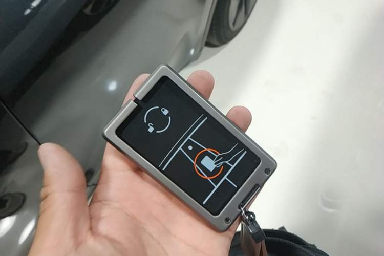 Used Tesla Model Y 2024 Rear-Wheel-Drive Version Vehicle Key