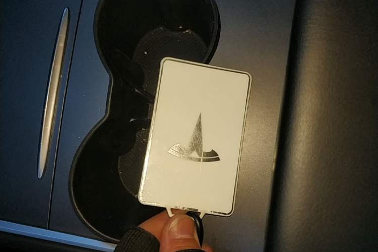 Used Tesla Model Y 2024 Long-Range All-Wheel-Drive Version Vehicle Key