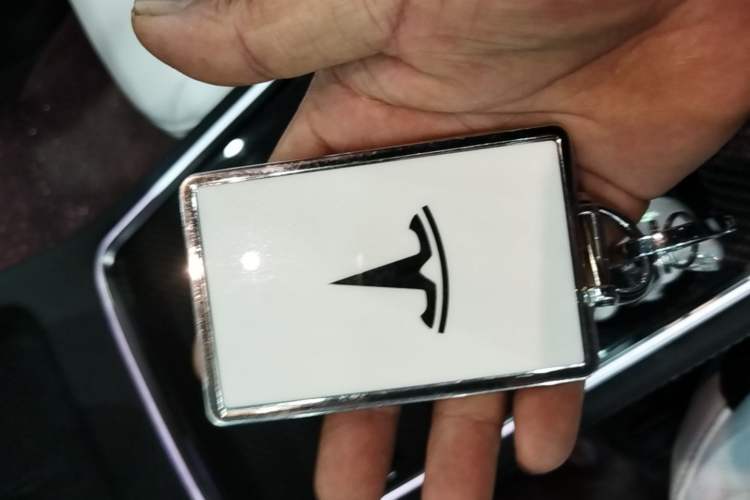 Used Tesla Model Y 2024 Long-Range All-Wheel-Drive Version Vehicle Key
