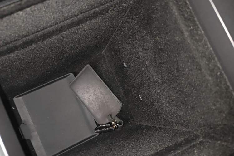 Used Tesla Model Y 2024 Rear-Wheel-Drive Version Vehicle Key