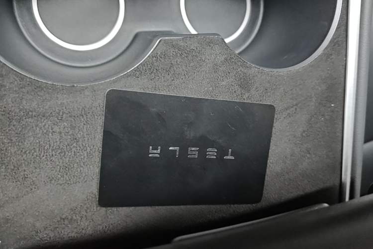 Used Tesla Model Y 2024 Rear-Wheel-Drive Version Vehicle Key