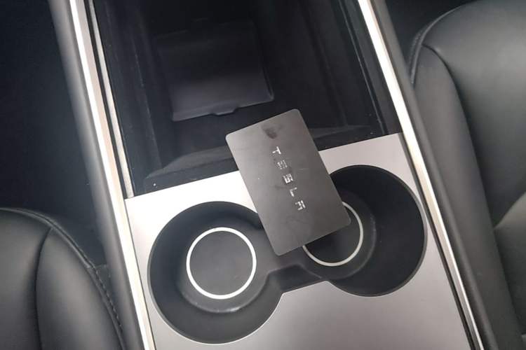 Used Tesla Model Y 2024 Rear-Wheel-Drive Version Vehicle Key