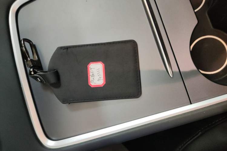 Used Tesla Model Y 2024 Rear-Wheel-Drive Version Vehicle Key