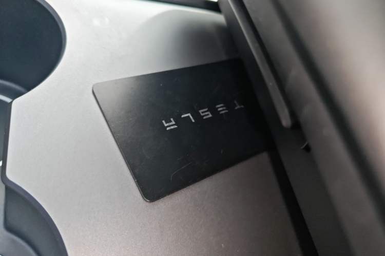 Used Tesla Model Y 2024 Rear-Wheel-Drive Version Vehicle Key