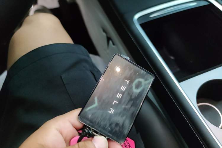 Used Tesla Model Y 2024 Long-Range All-Wheel-Drive Version Vehicle Key