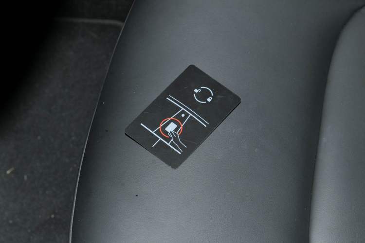 Used Tesla Model Y 2024 Rear-Wheel-Drive Version Vehicle Key