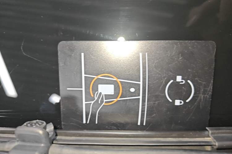 Used Tesla Model Y 2024 Rear-Wheel-Drive Version Vehicle Key