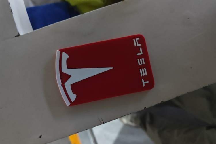 Used Tesla Model Y 2024 Long-Range All-Wheel-Drive Version Vehicle Key