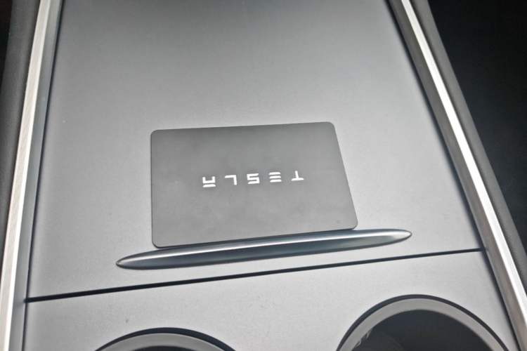 Used Tesla Model Y 2024 Rear-Wheel-Drive Version Vehicle Key