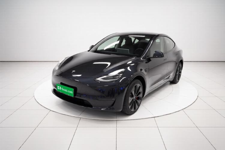 Tesla Model Y 2024 Rear-Wheel-Drive Version