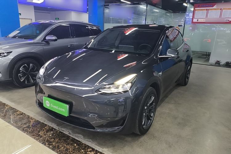 Tesla Model Y 2024 Rear-Wheel-Drive Version