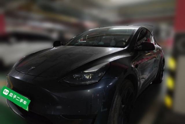 Ojetý Tesla Model Y 2024 Rear-Wheel-Drive Version