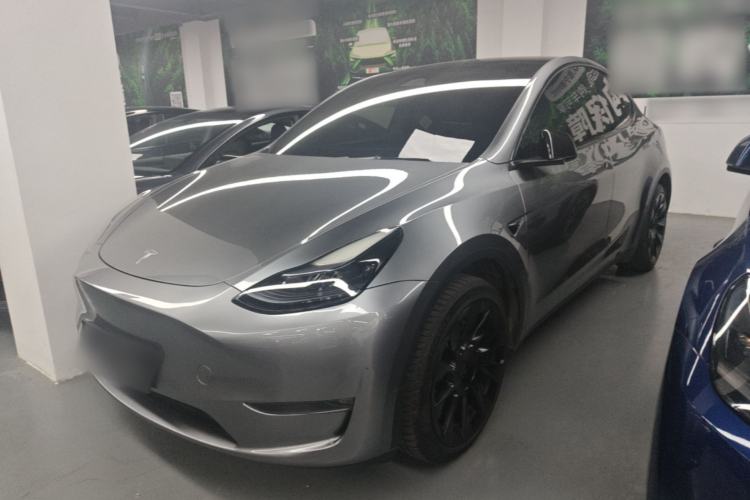 Tesla Model Y 2024 Long-Range All-Wheel-Drive Version