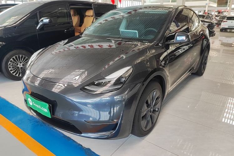 Tesla Model Y 2024 Long-Range All-Wheel-Drive Version