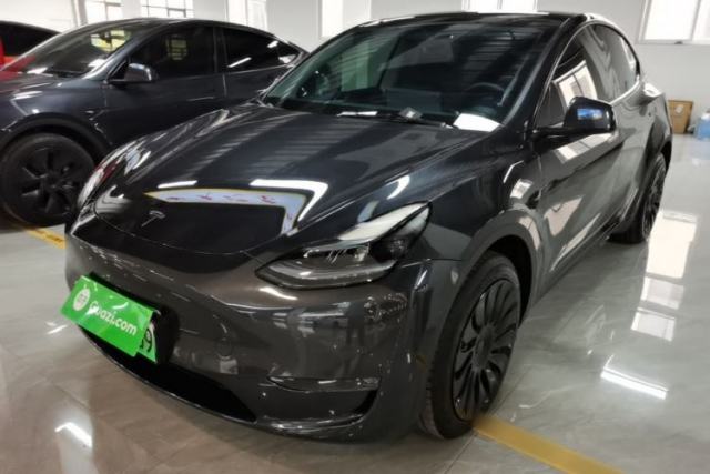 Used Tesla Model Y 2024 Long-Range All-Wheel-Drive Version