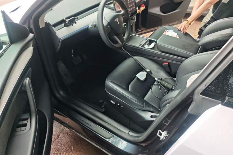Used Tesla Model Y 2024 Rear-Wheel-Drive Version Driver Seat