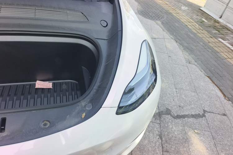Used Tesla Model Y 2024 Rear-Wheel-Drive Version Engine Bay Left