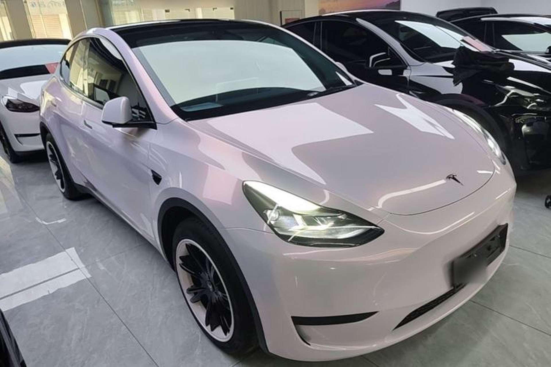 Used Tesla Model Y 2024 Rear-Wheel-Drive Version Exterior 1