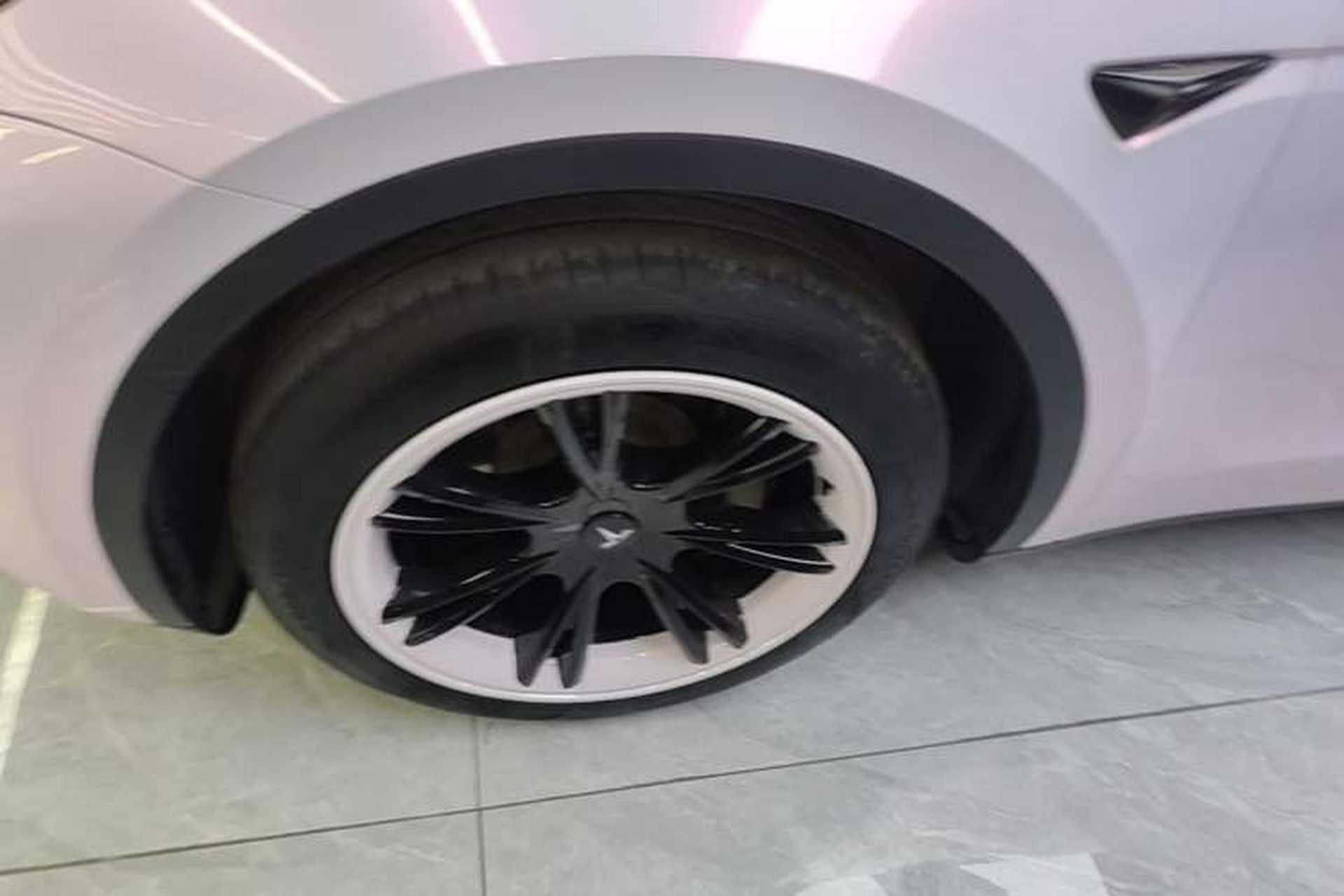 Used Tesla Model Y 2024 Rear-Wheel-Drive Version Exterior 4