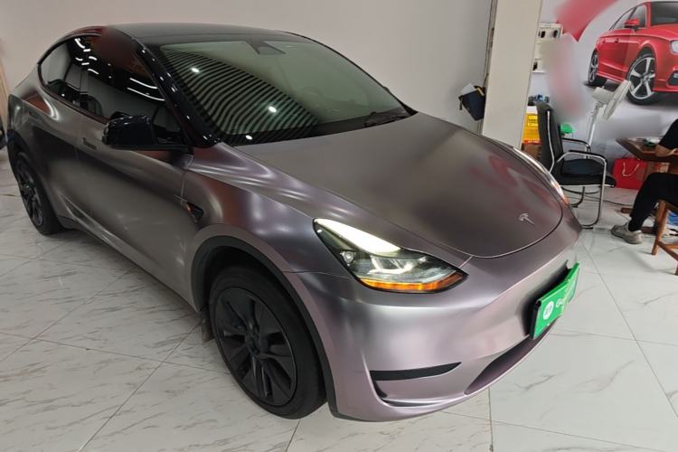 Used Tesla Model Y 2024 Rear-Wheel-Drive Version Front Right 45 Deg