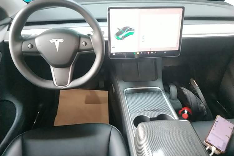 Used Tesla Model Y 2024 Rear-Wheel-Drive Version Audio And AC Panel
