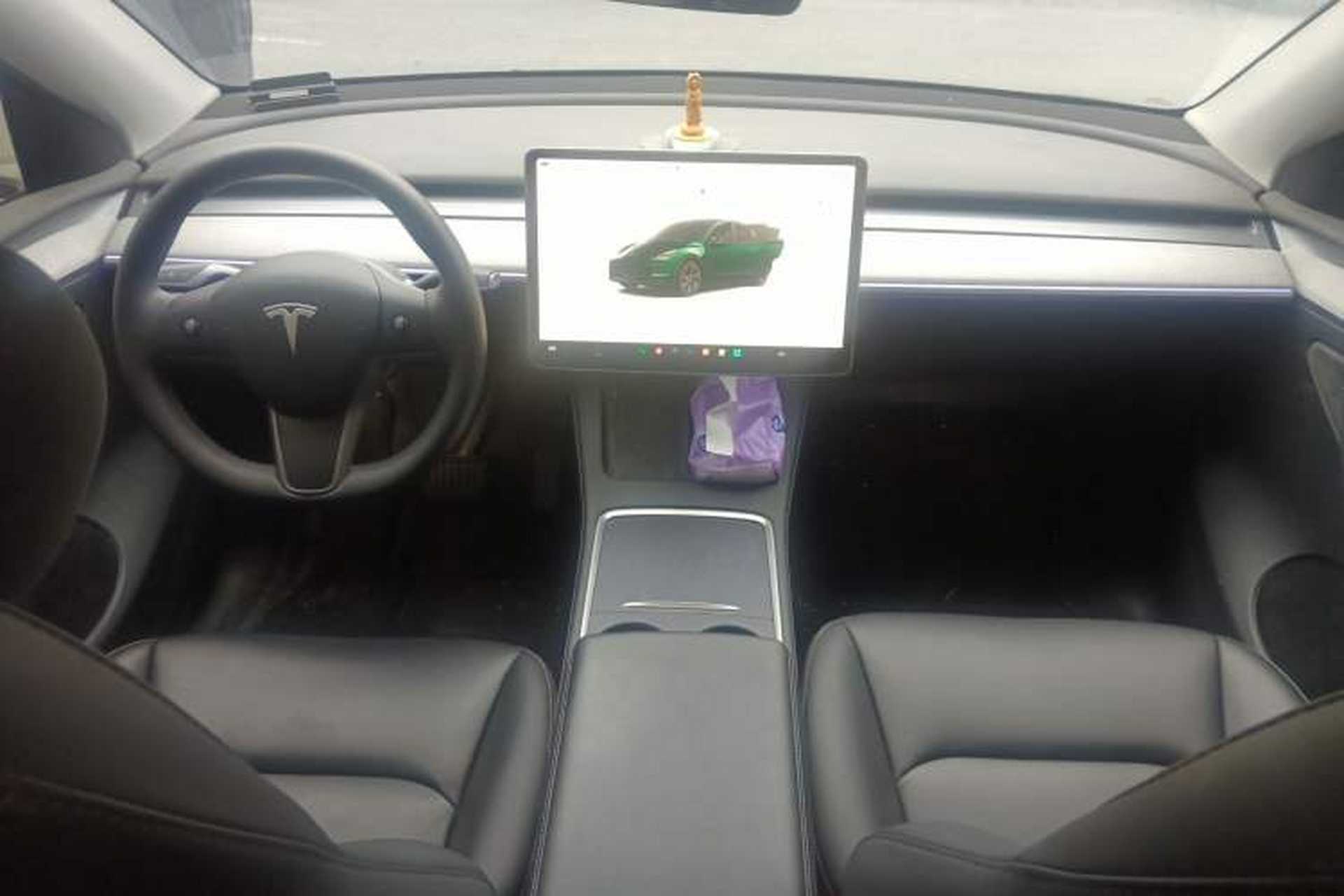 Used Tesla Model Y 2024 Rear-Wheel-Drive Version Center Console