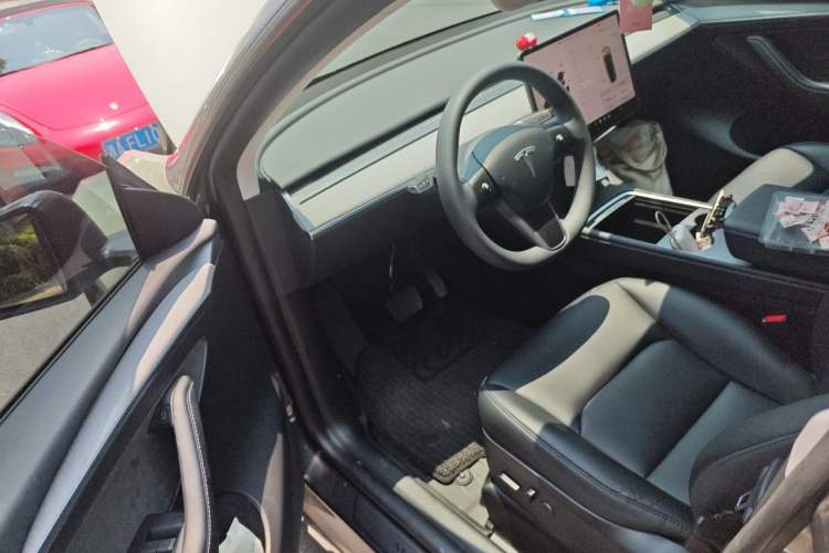 Used Tesla Model Y 2024 Rear-Wheel-Drive Version Driver Seat