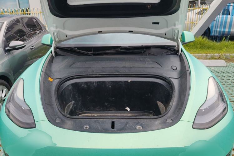 Used Tesla Model Y 2024 Rear-Wheel-Drive Version Engine Bay