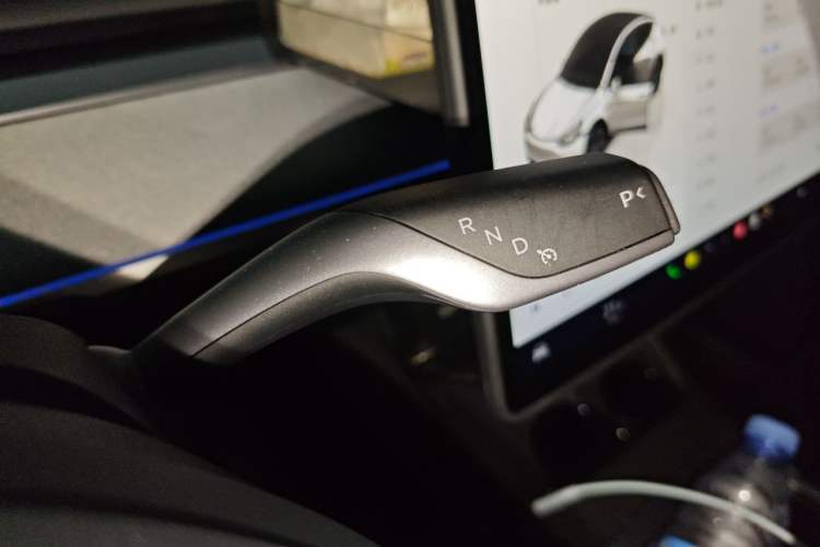 Used Tesla Model Y 2024 Rear-Wheel-Drive Version Gear Lever