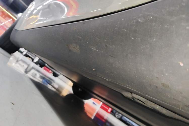 Used Tesla Model Y 2024 Rear-Wheel-Drive Version Right Side Sill