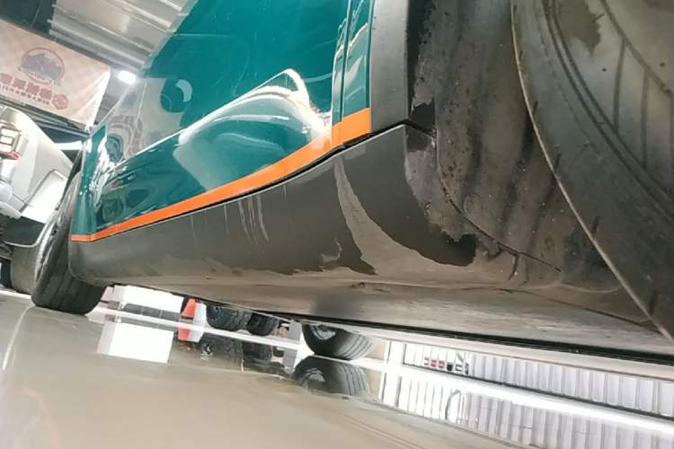 Used Tesla Model Y 2024 Rear-Wheel-Drive Version Right Side Sill