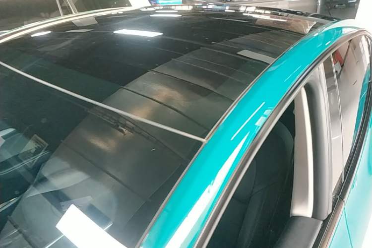 Used Tesla Model Y 2024 Rear-Wheel-Drive Version Roof