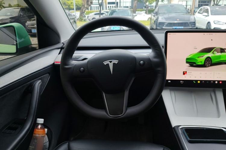 Used Tesla Model Y 2024 Rear-Wheel-Drive Version Steering Wheel