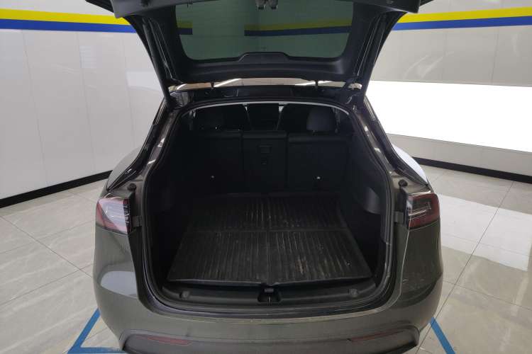Used Tesla Model Y 2024 Rear-Wheel-Drive Version Trunk