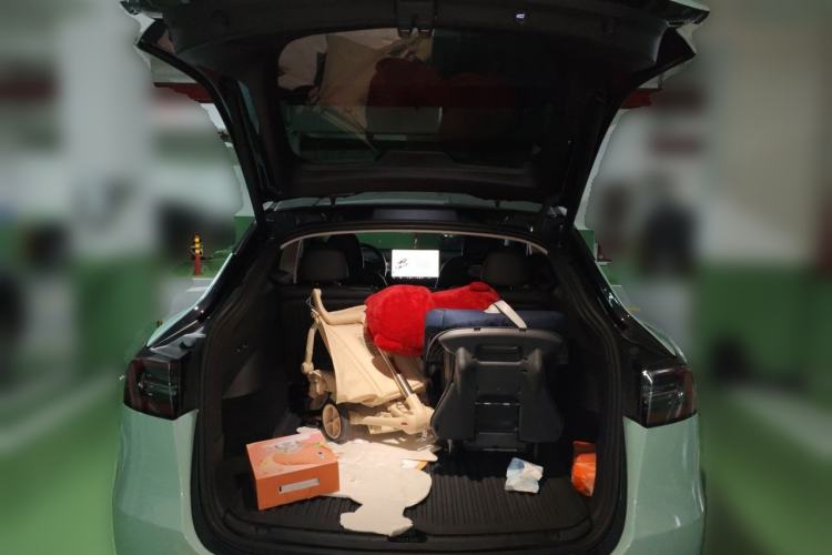 Used Tesla Model Y 2024 Rear-Wheel-Drive Version Trunk