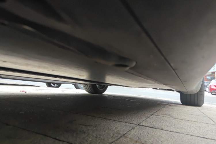 Used Tesla Model Y 2024 Long-Range All-Wheel-Drive Version Chassis Front Left