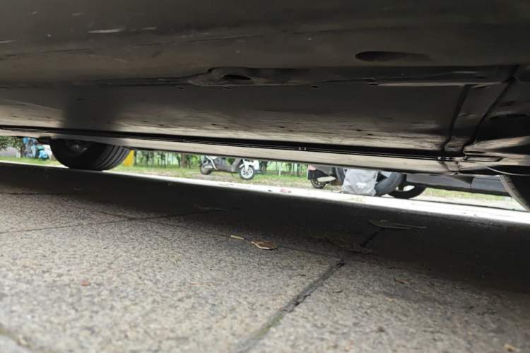 Used Tesla Model Y 2024 Long-Range All-Wheel-Drive Version Chassis Rear Left