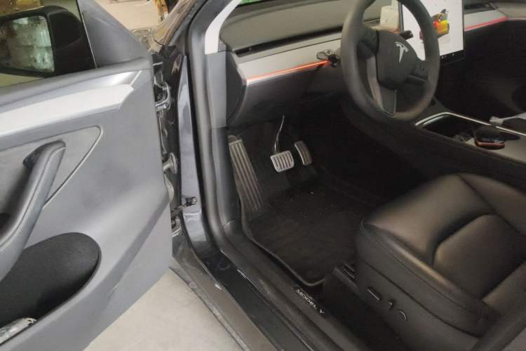 Used Tesla Model Y 2024 Rear-Wheel-Drive Version Driver Seat